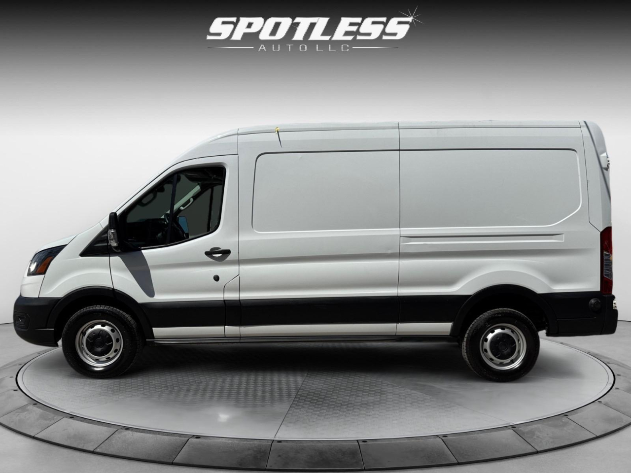 2020 Ford Transit Van photo 2