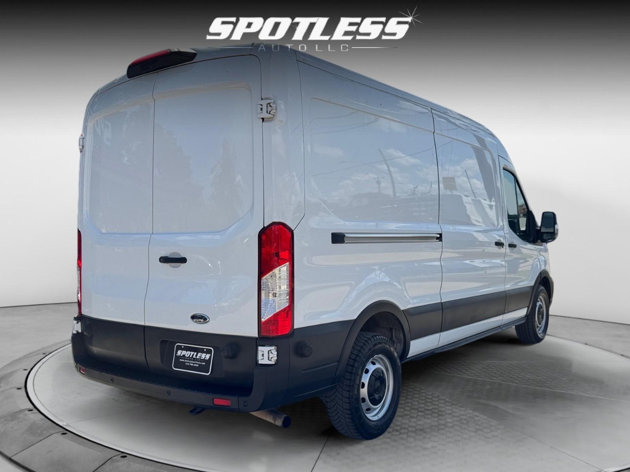 2020 Ford Transit Van photo 8