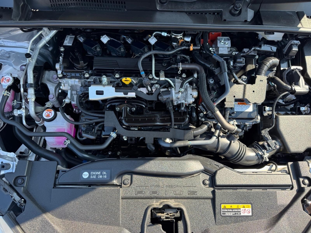 2024 Toyota Prius LE photo 15
