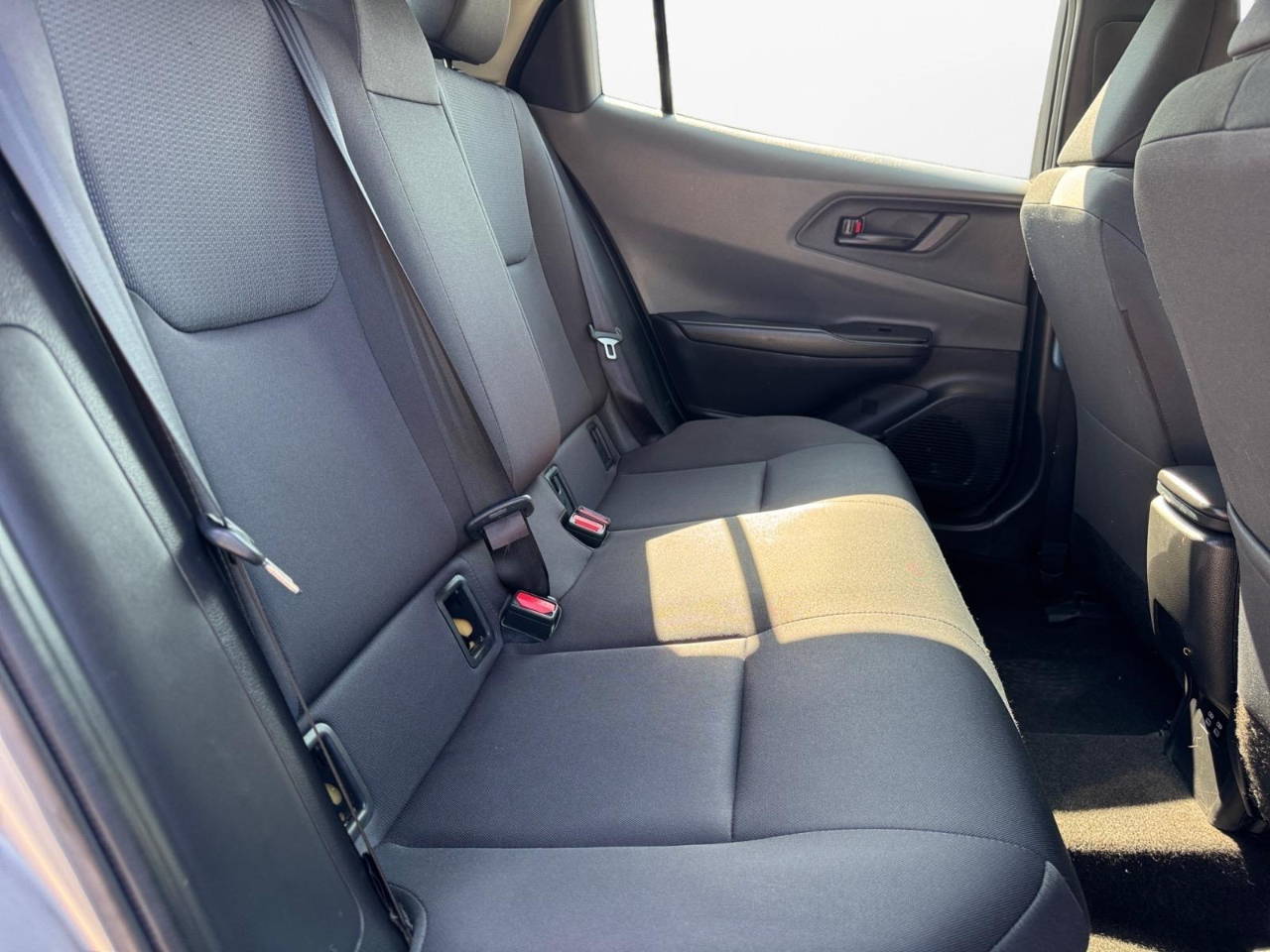 2024 Toyota Prius LE photo 25