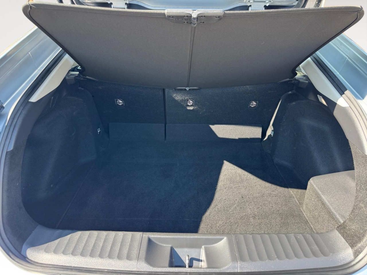 2024 Toyota Prius LE photo 26
