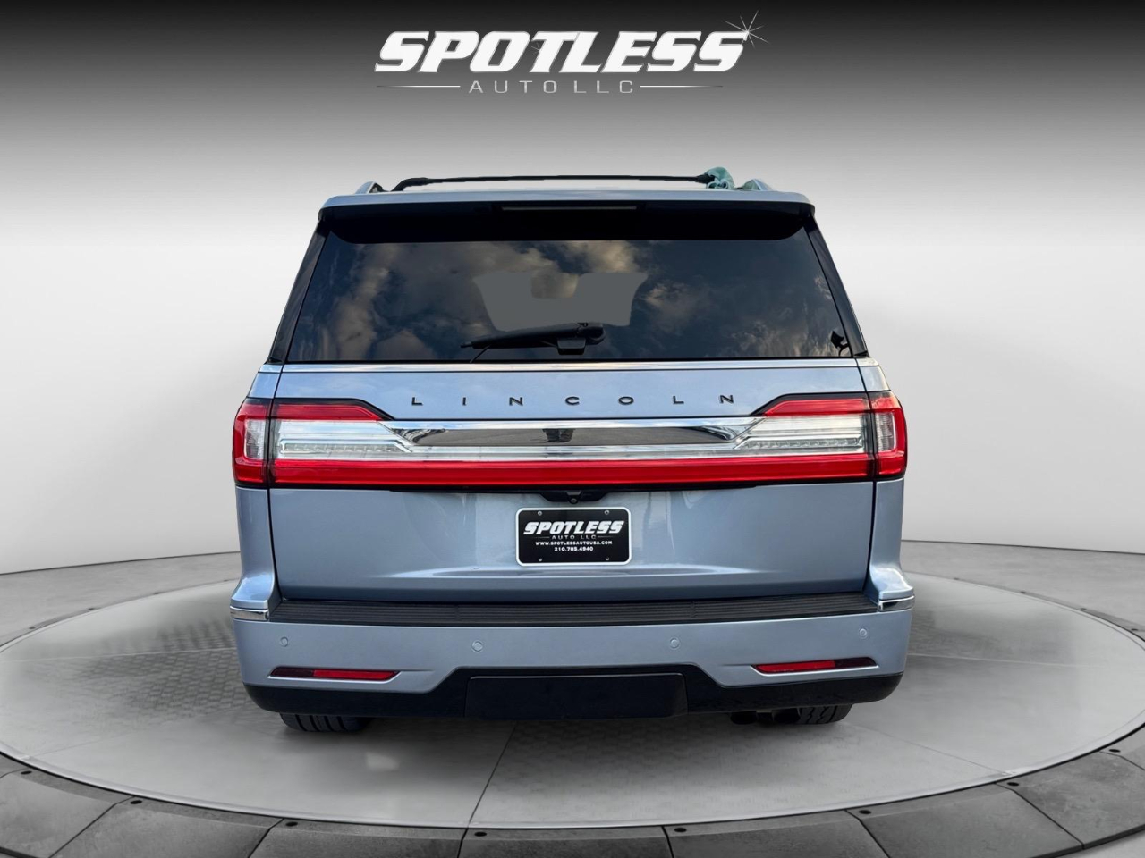 2018 Lincoln Navigator Black Label photo 5