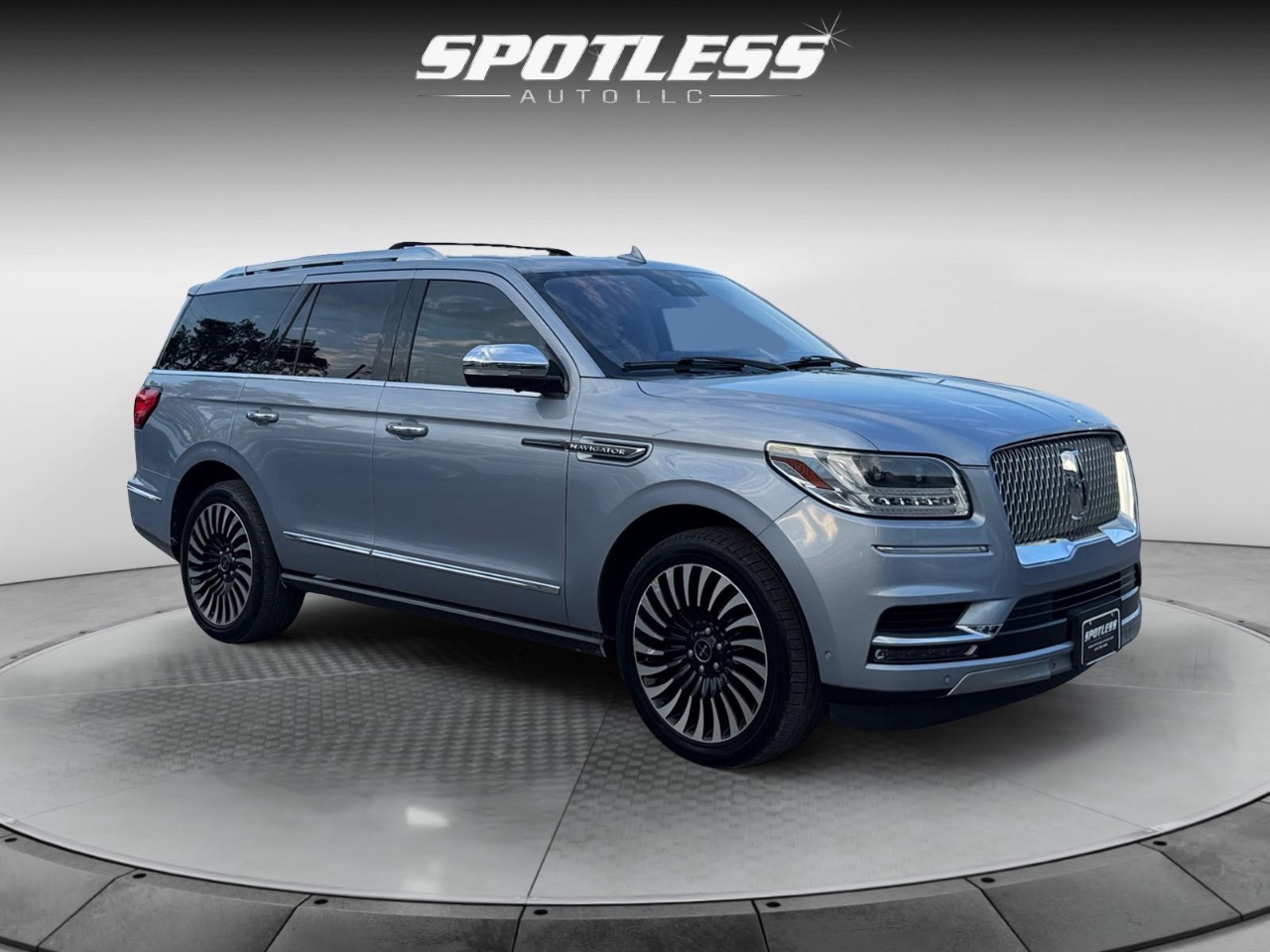 2018 Lincoln Navigator Black Label photo 6