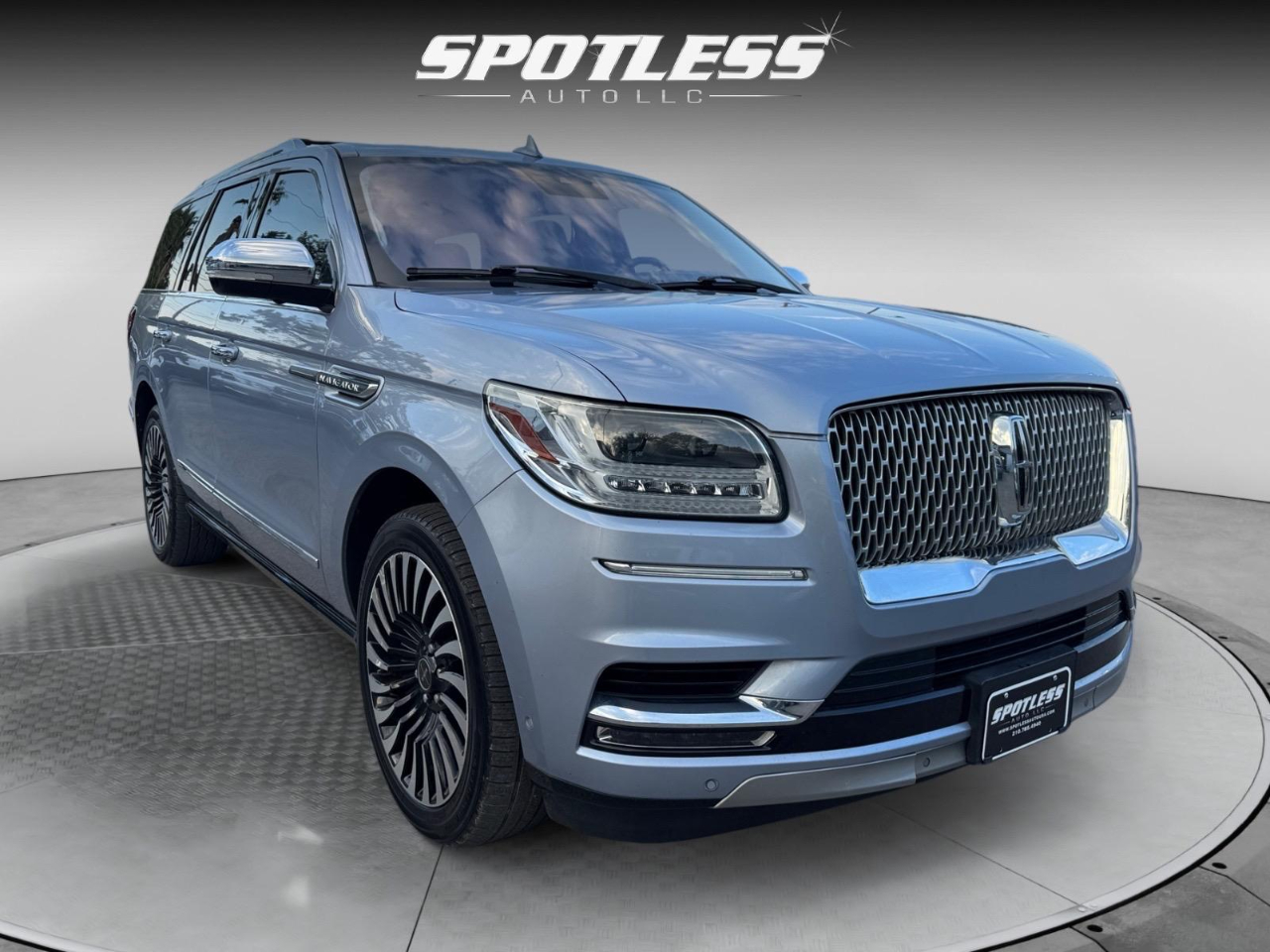 2018 Lincoln Navigator Black Label photo 10
