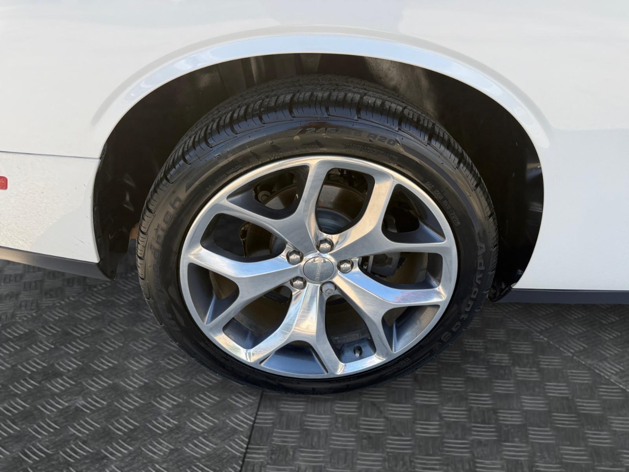 2015 Dodge Challenger SXT Plus photo 14