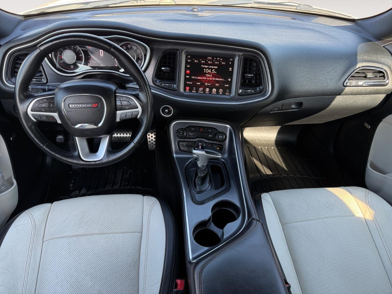 2015 Dodge Challenger SXT Plus photo 21