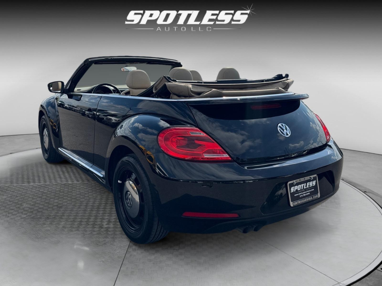 2014 Volkswagen Beetle 1.8T photo 3