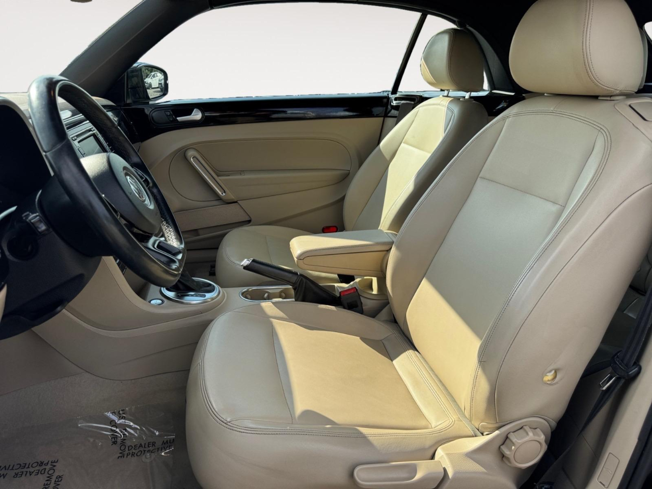 2014 Volkswagen Beetle 1.8T photo 25