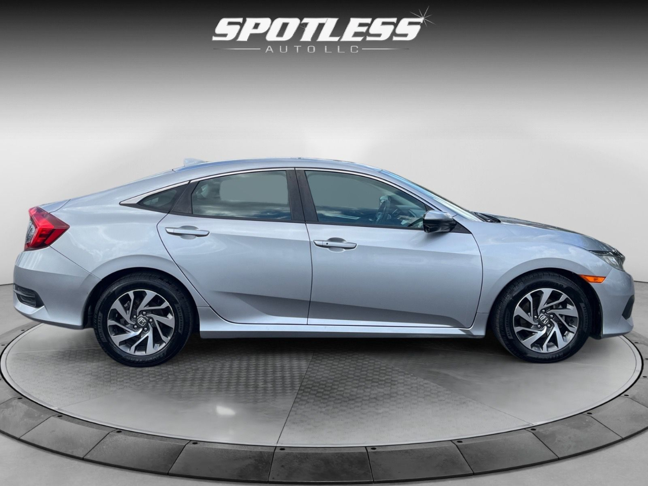 Honda Civic EX Sedan CVT 2018 Honda Civic EX Sedan CVT 2018