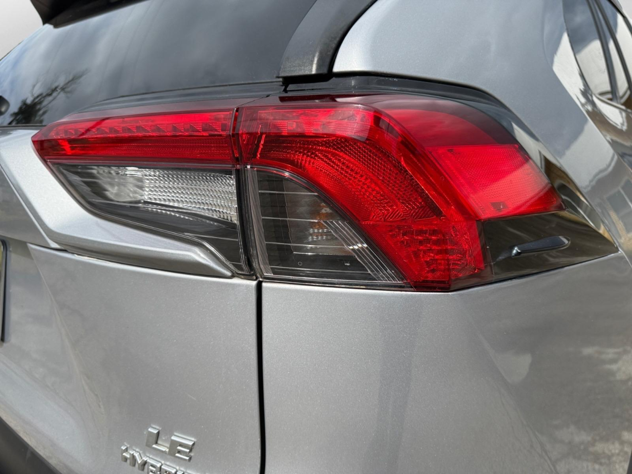 Toyota RAV4 Hybrid LE 2021 Toyota RAV4 Hybrid LE 2021