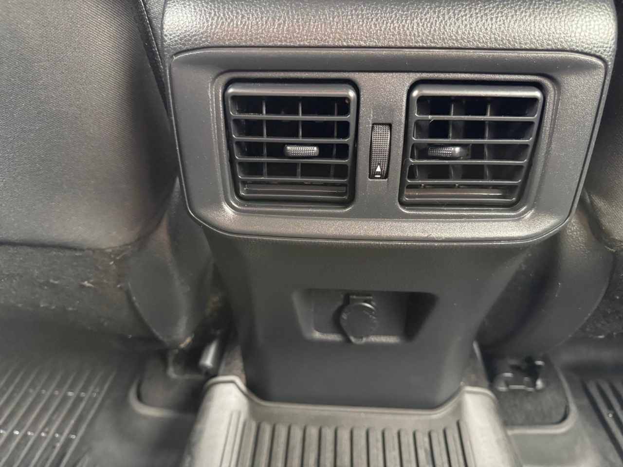 Toyota RAV4 Hybrid LE 2021 Toyota RAV4 Hybrid LE 2021