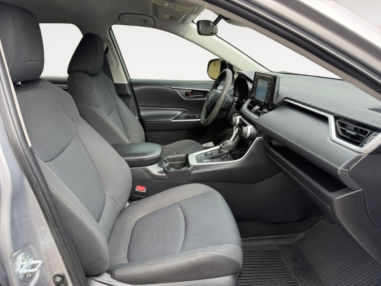 Toyota RAV4 Hybrid LE 2021 Toyota RAV4 Hybrid LE 2021