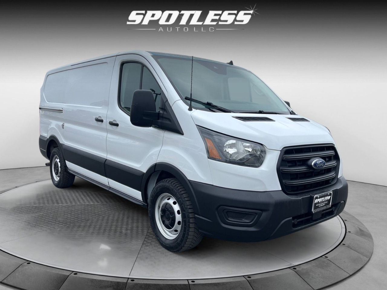 Ford Transit 150 Van Low Roof w/Sliding Pass. 130-in. WB 2020