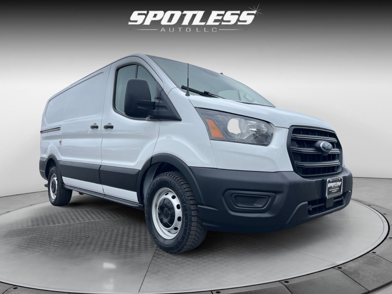 Ford Transit 150 Van Low Roof w/Sliding Pass. 130-in. WB 2020
