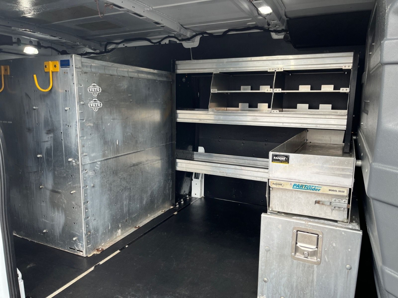 Ford Transit 150 Van Low Roof w/Sliding Pass. 130-in. WB 2020