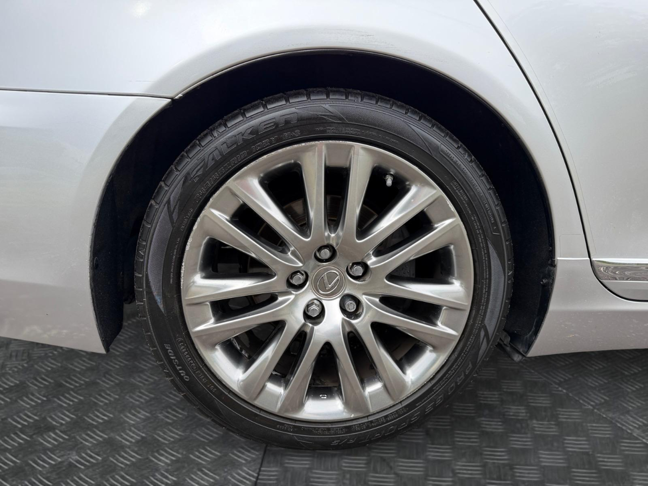 Lexus LS 460 Luxury Sedan 2015 Lexus LS 460 Luxury Sedan 2015