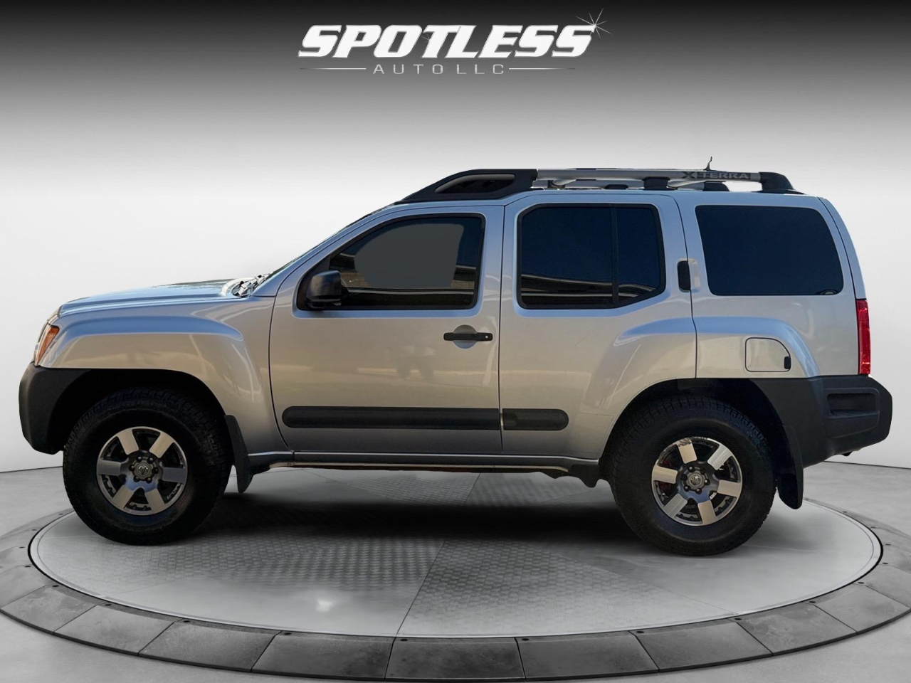 Nissan Xterra PRO-4X 4D SUV 4X4 2011 Nissan Xterra PRO-4X 4D SUV 4X4 2011