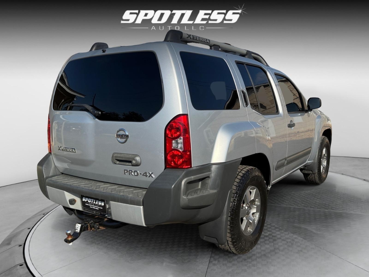 Nissan Xterra PRO-4X 4D SUV 4X4 2011 Nissan Xterra PRO-4X 4D SUV 4X4 2011