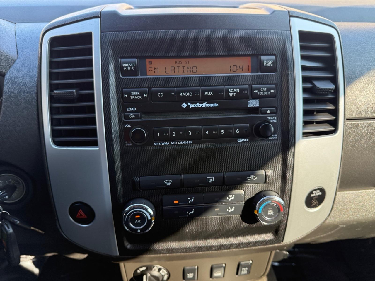 Nissan Xterra PRO-4X 4D SUV 4X4 2011 Nissan Xterra PRO-4X 4D SUV 4X4 2011