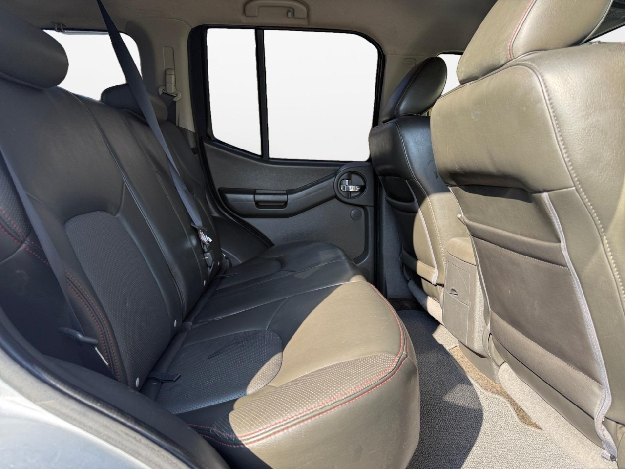 Nissan Xterra PRO-4X 4D SUV 4X4 2011 Nissan Xterra PRO-4X 4D SUV 4X4 2011