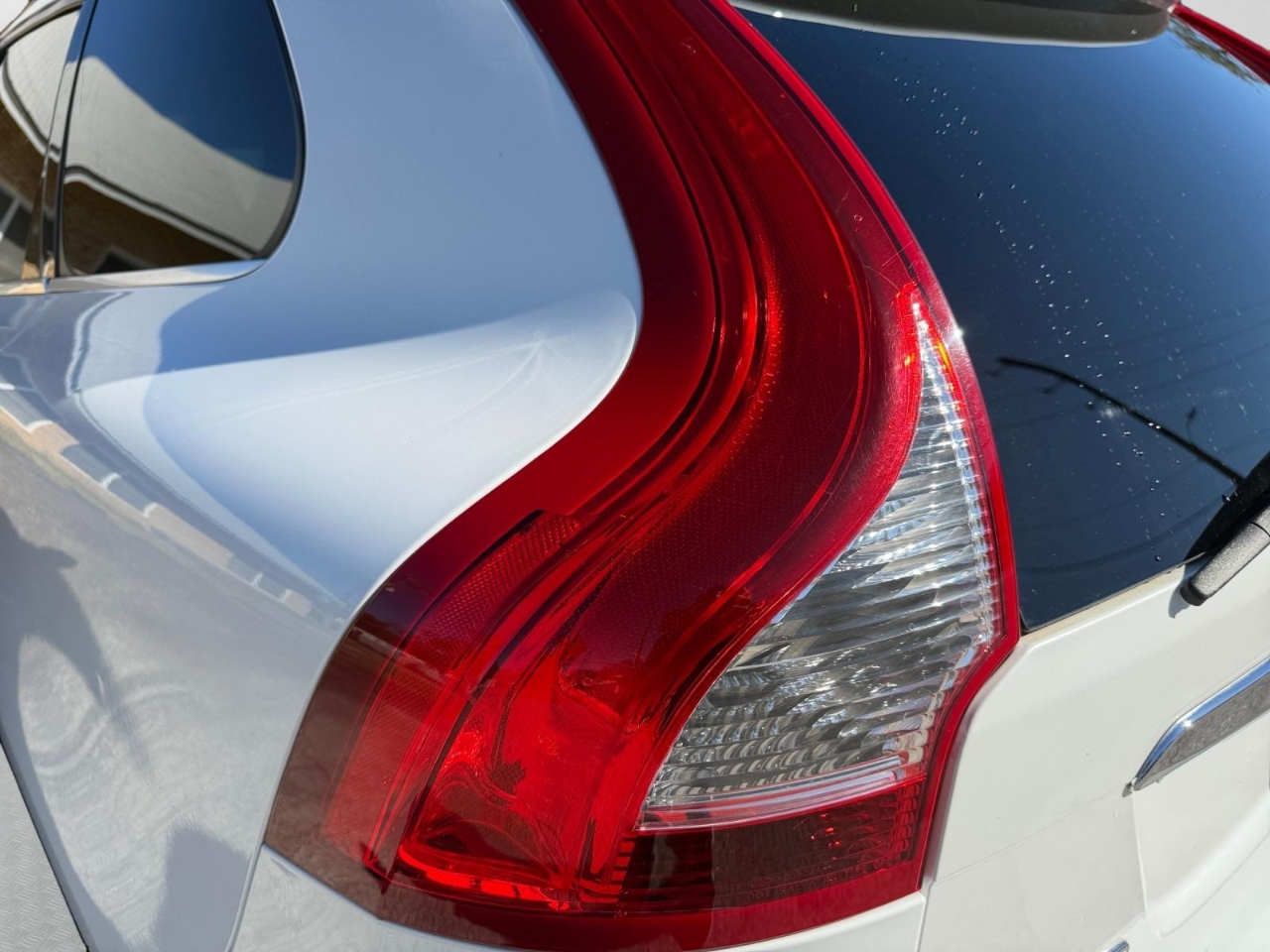 Volvo XC60 2.0 T5 Premier 2015 Volvo XC60 2.0 T5 Premier 2015