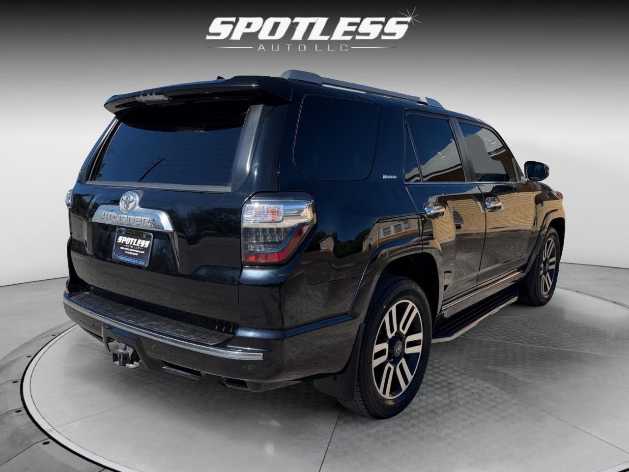 Toyota 4Runner Limited 2WD V6 2016 Toyota 4Runner Limited 2WD V6 2016