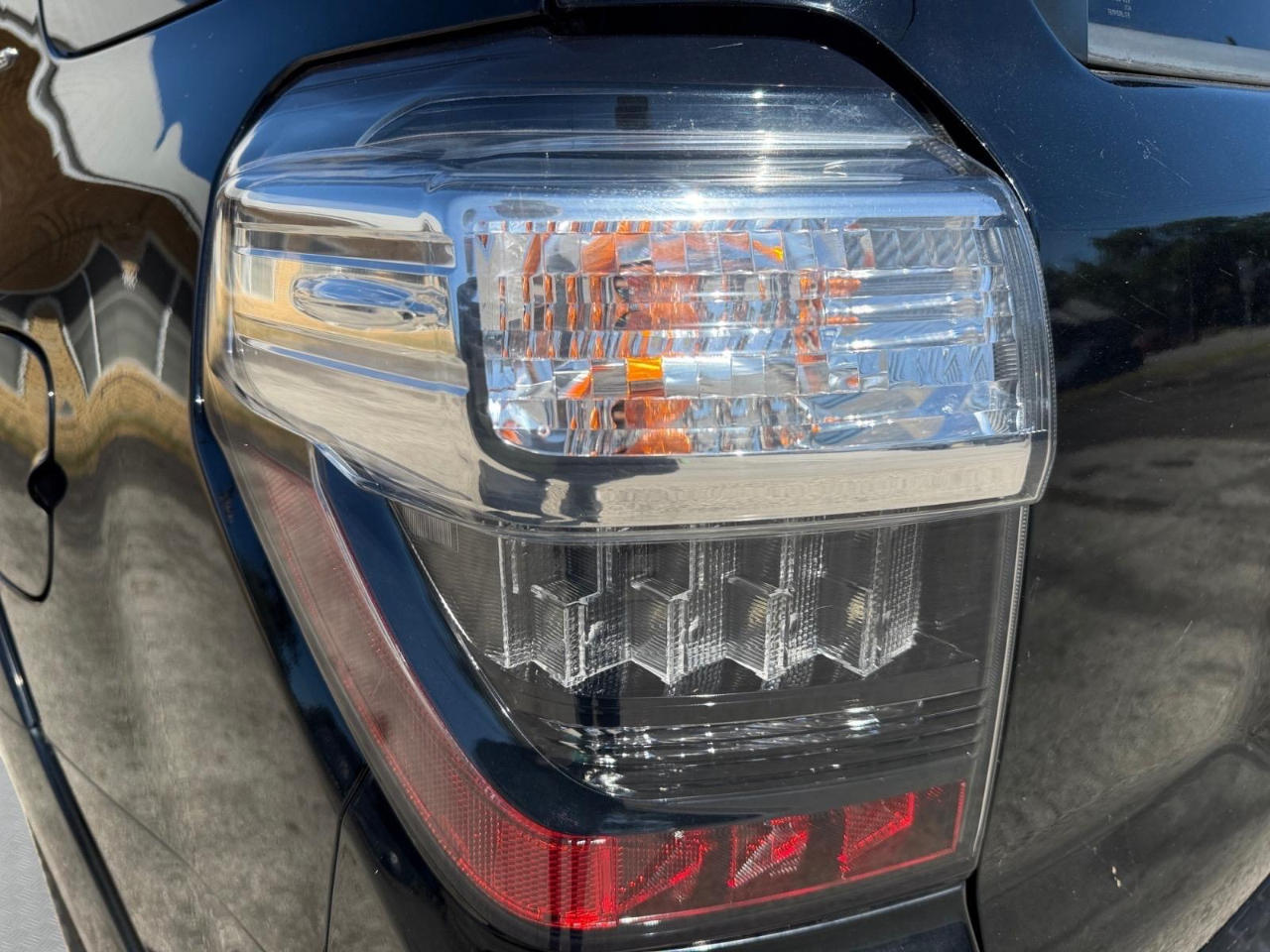 Toyota 4Runner Limited 2WD V6 2016 Toyota 4Runner Limited 2WD V6 2016