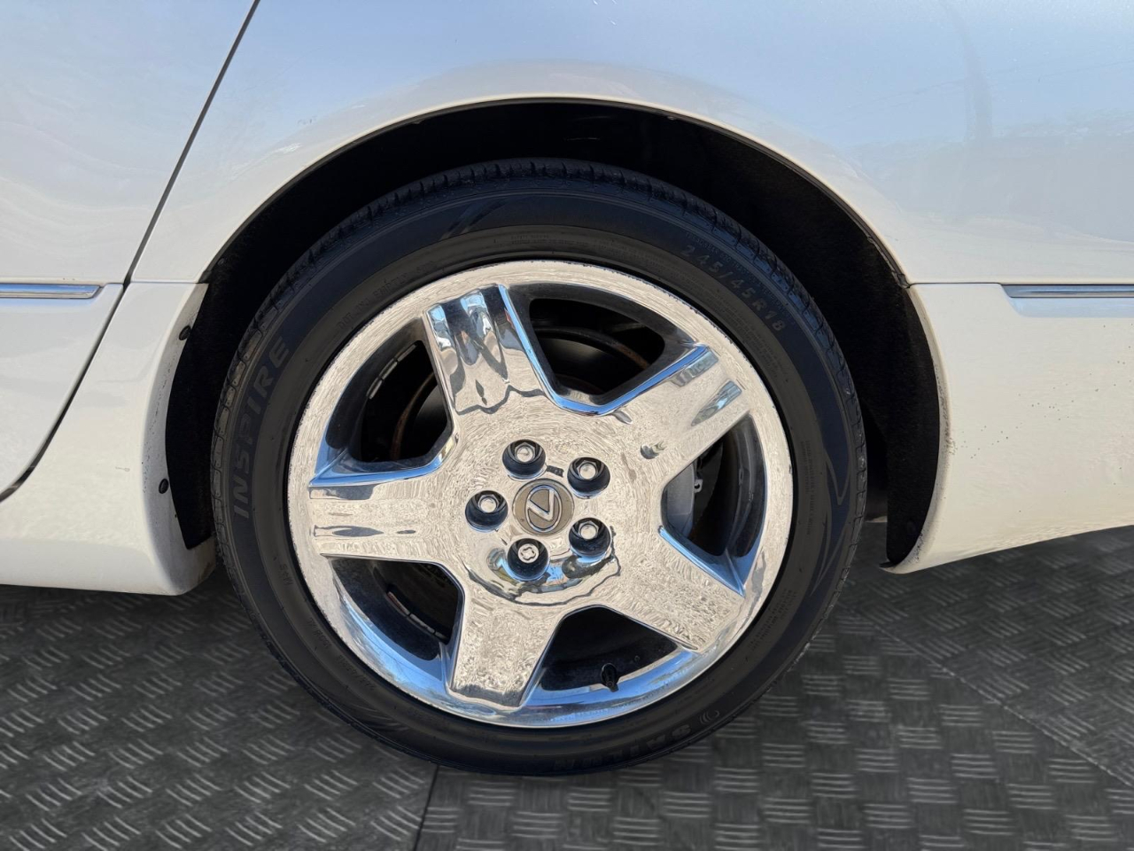 Lexus LS 430 Sedan 2005