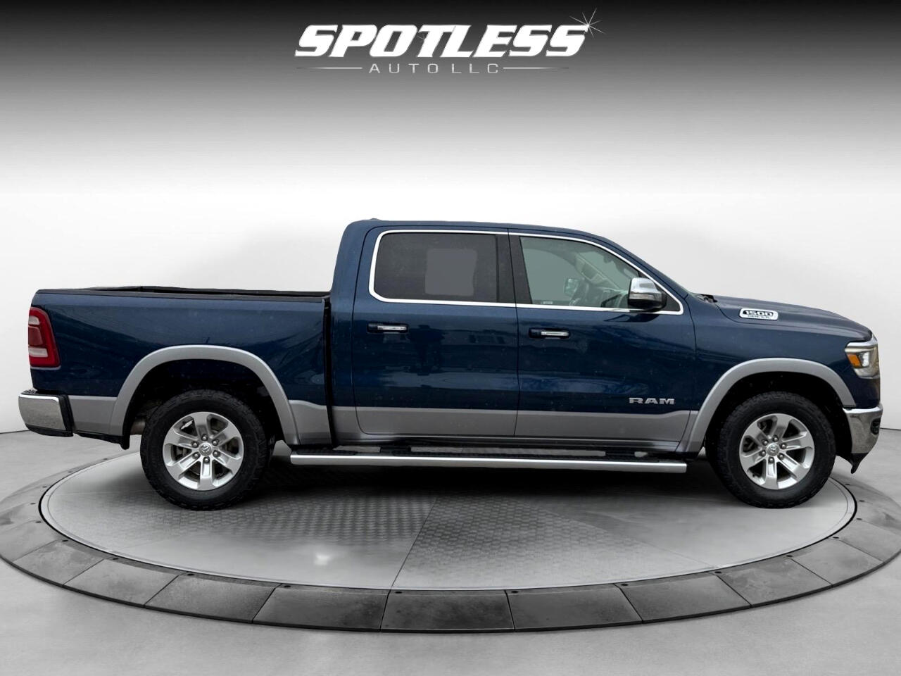 RAM 1500 Laramie Crew Cab SWB 2WD 2020