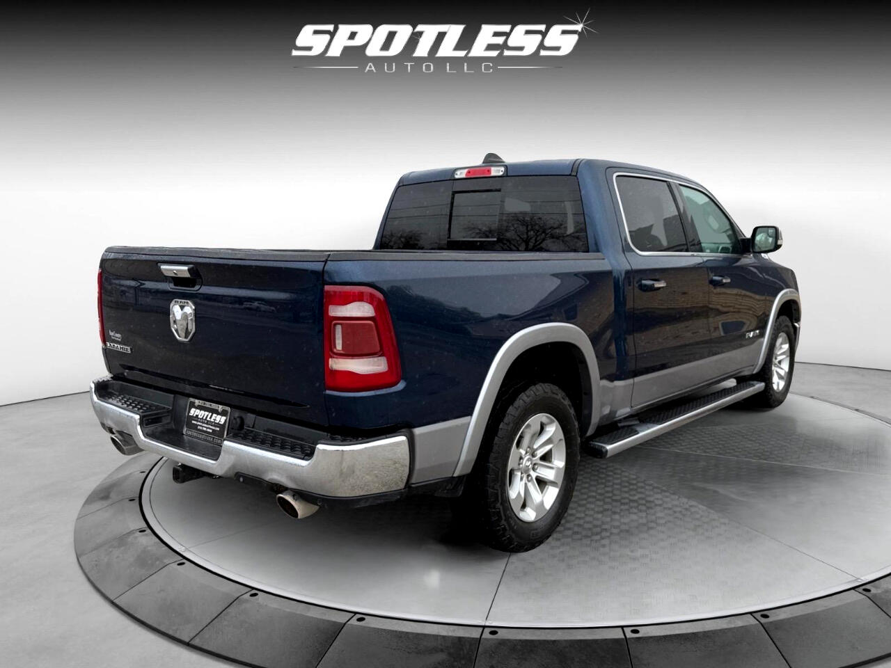 RAM 1500 Laramie Crew Cab SWB 2WD 2020