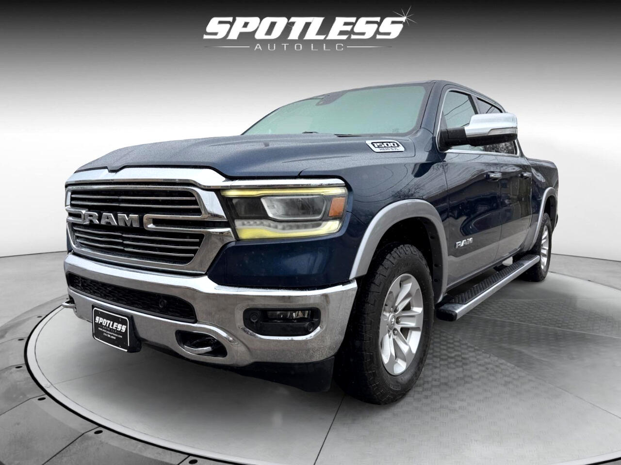 RAM 1500 Laramie Crew Cab SWB 2WD 2020