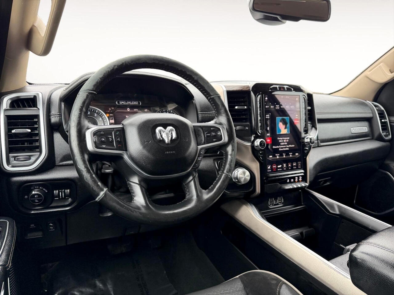 RAM 1500 Laramie Crew Cab SWB 2WD 2020