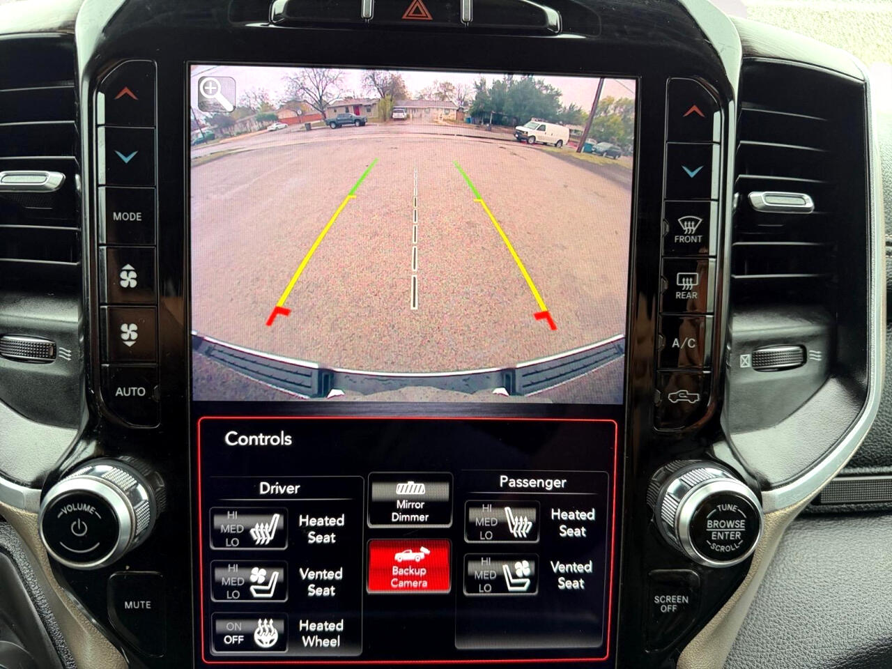 RAM 1500 Laramie Crew Cab SWB 2WD 2020