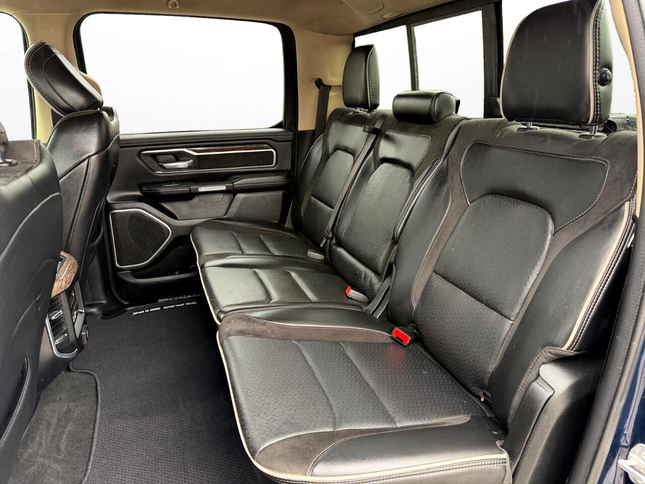 RAM 1500 Laramie Crew Cab SWB 2WD 2020