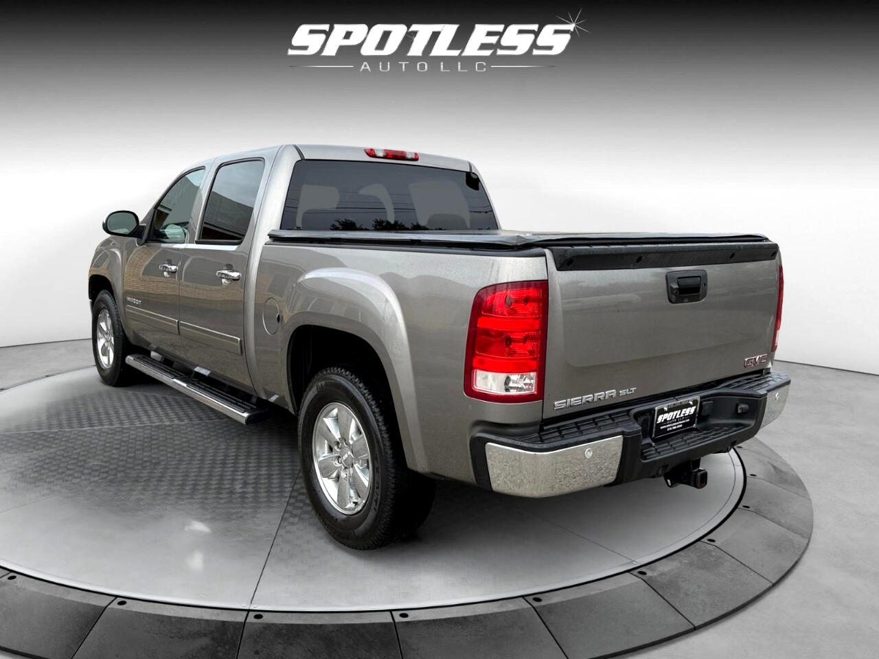 GMC Sierra 1500 SLT Crew Cab 2WD 2012