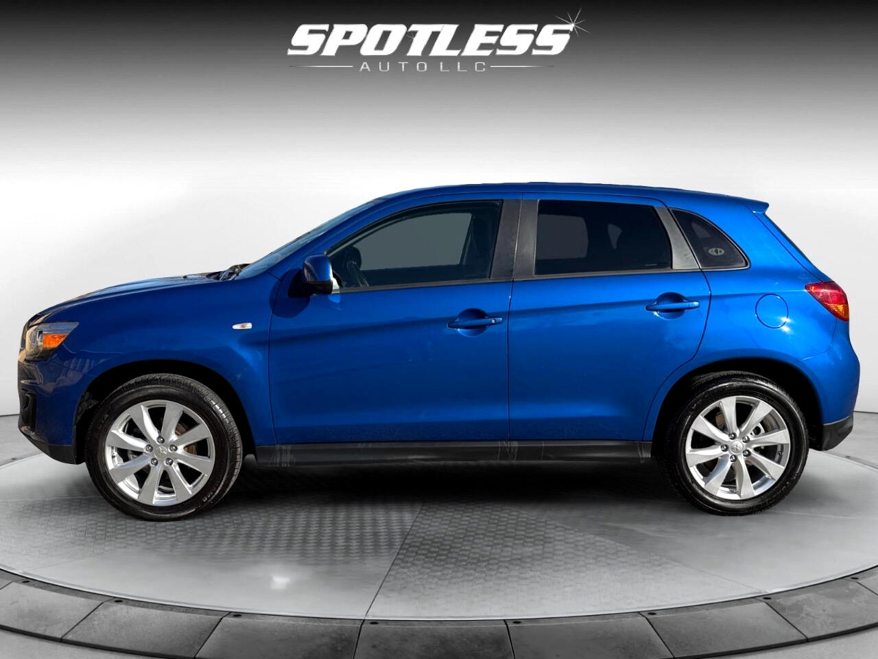 Mitsubishi Outlander Sport ES 2WD 2015