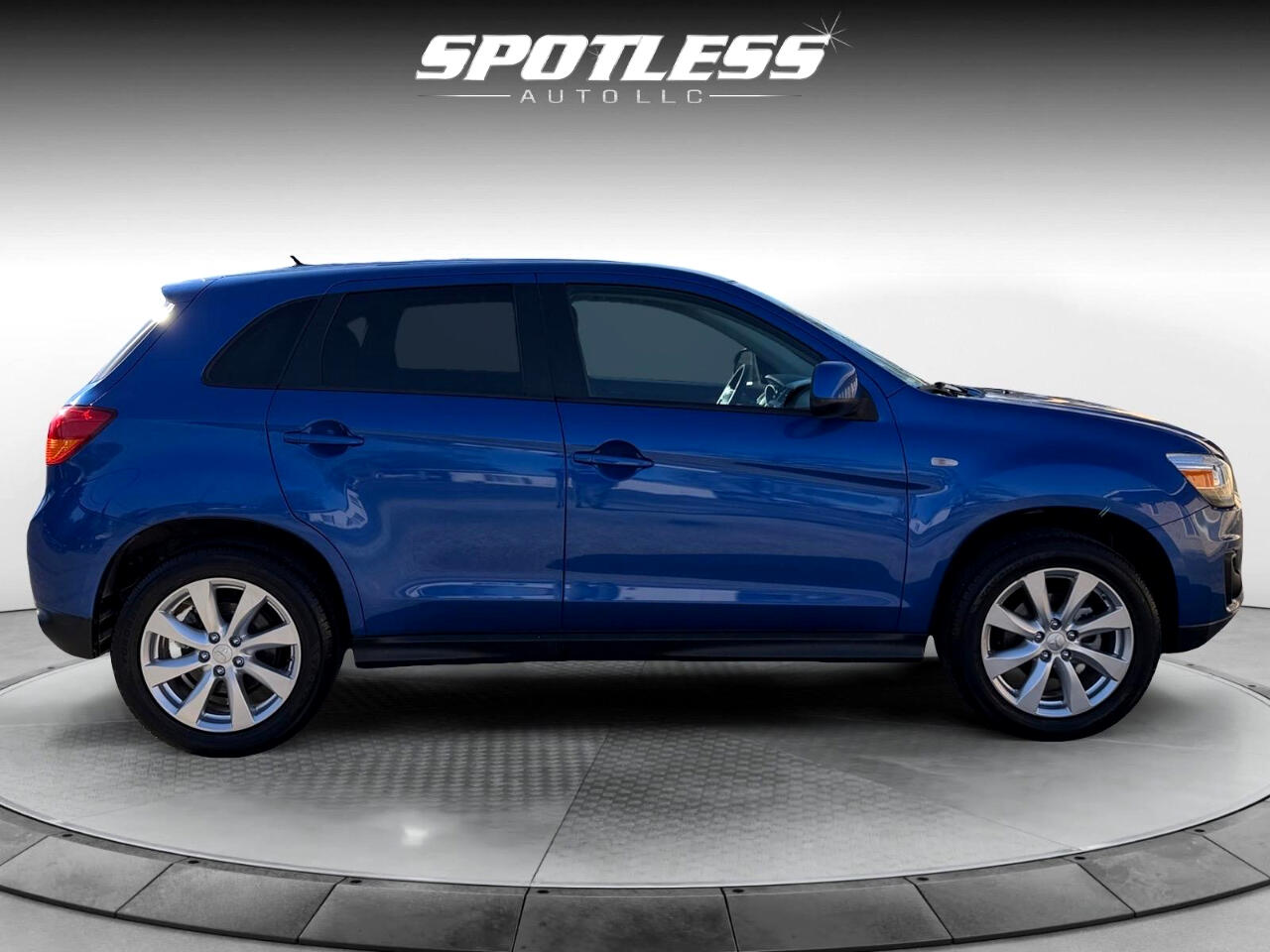 Mitsubishi Outlander Sport ES 2WD 2015