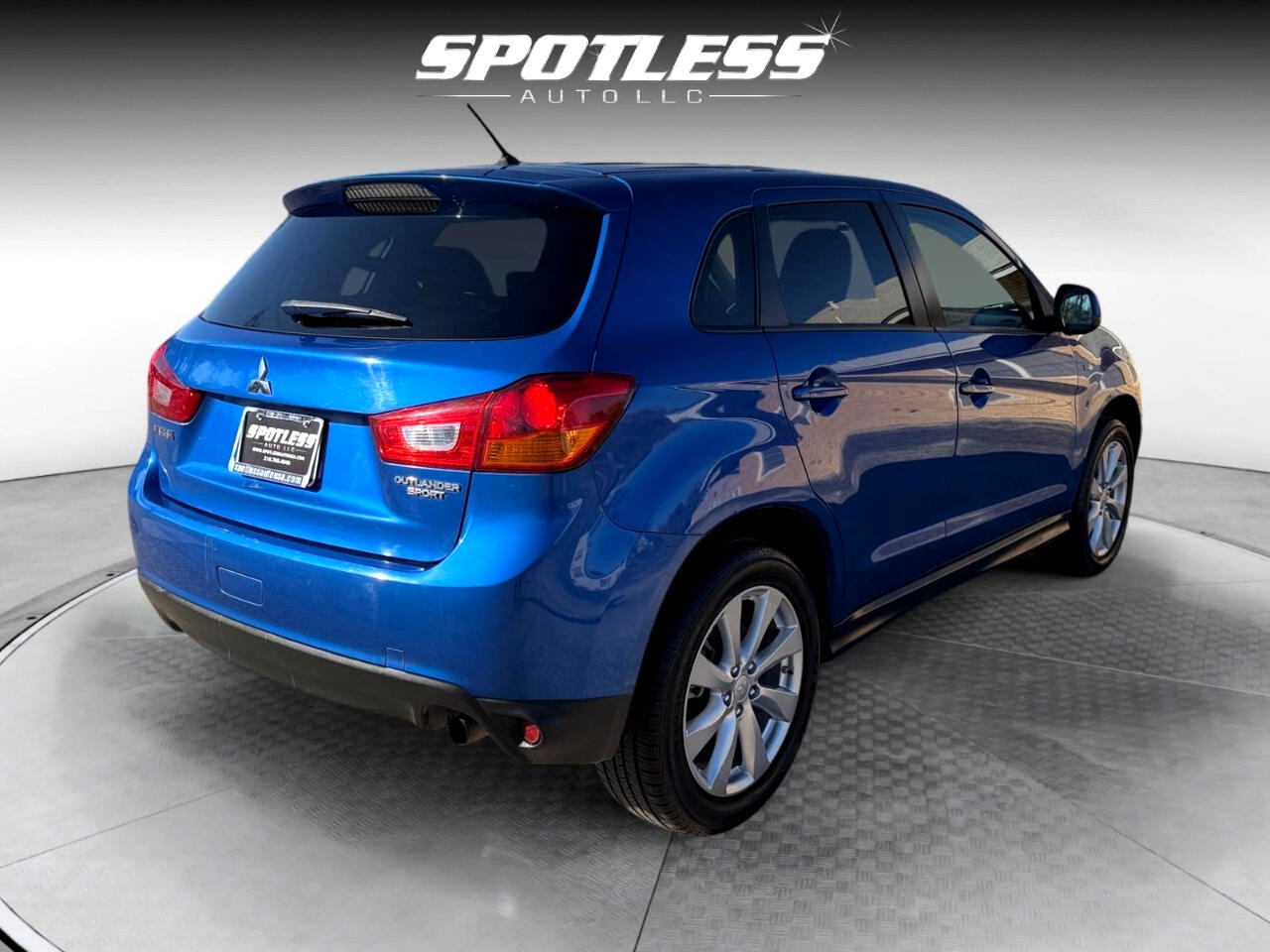 Mitsubishi Outlander Sport ES 2WD 2015