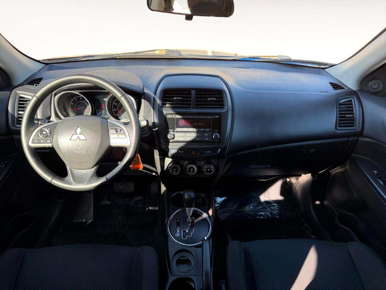 Mitsubishi Outlander Sport ES 2WD 2015