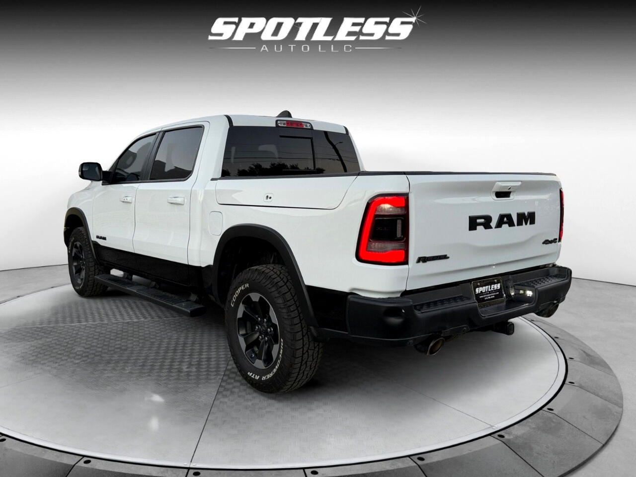 RAM 1500 Rebel Crew Cab SB 4WD 2019