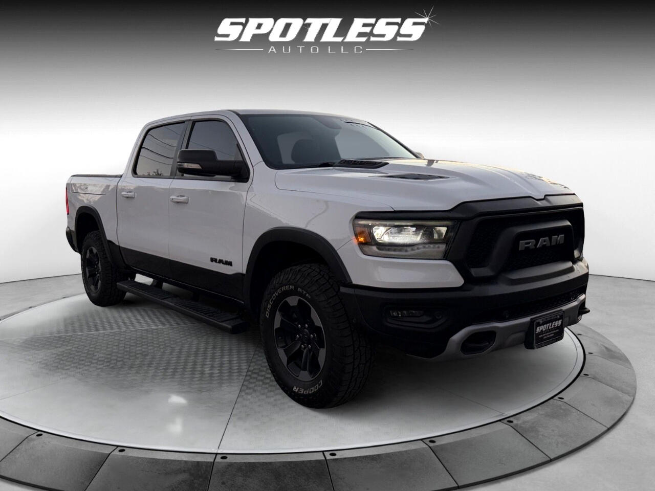 RAM 1500 Rebel Crew Cab SB 4WD 2019