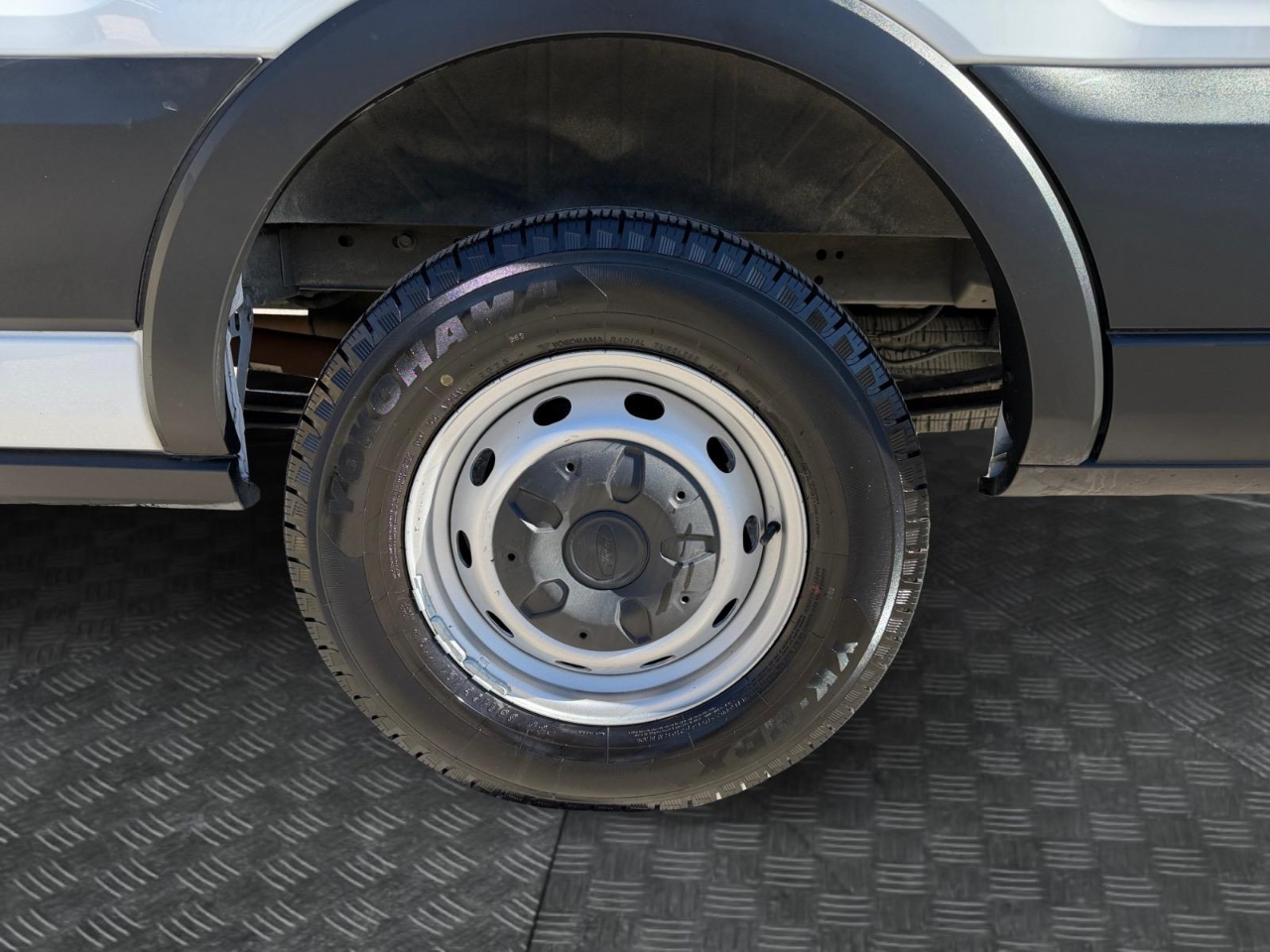 Ford Transit 250 Van Med. Roof w/Sliding Pass. 130-in. WB 2020