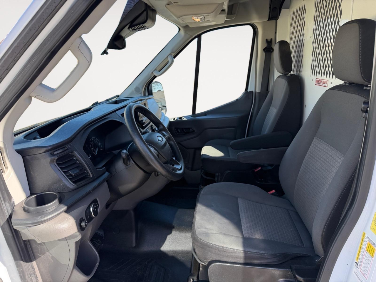 Ford Transit 250 Van Med. Roof w/Sliding Pass. 130-in. WB 2020