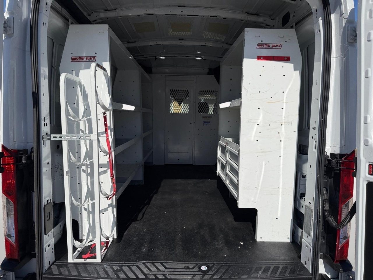 Ford Transit 250 Van Med. Roof w/Sliding Pass. 130-in. WB 2020