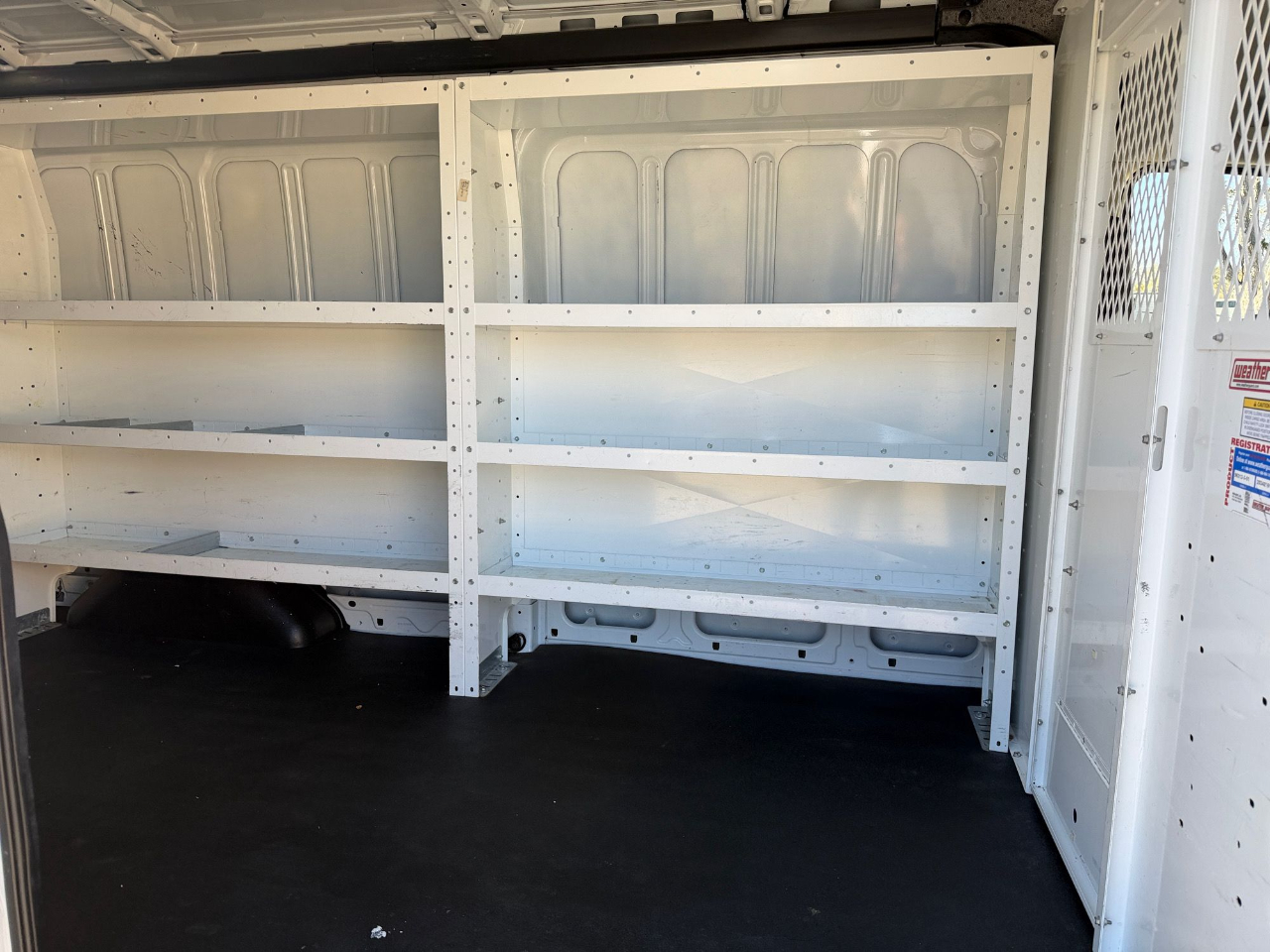 Ford Transit 250 Van Med. Roof w/Sliding Pass. 130-in. WB 2020