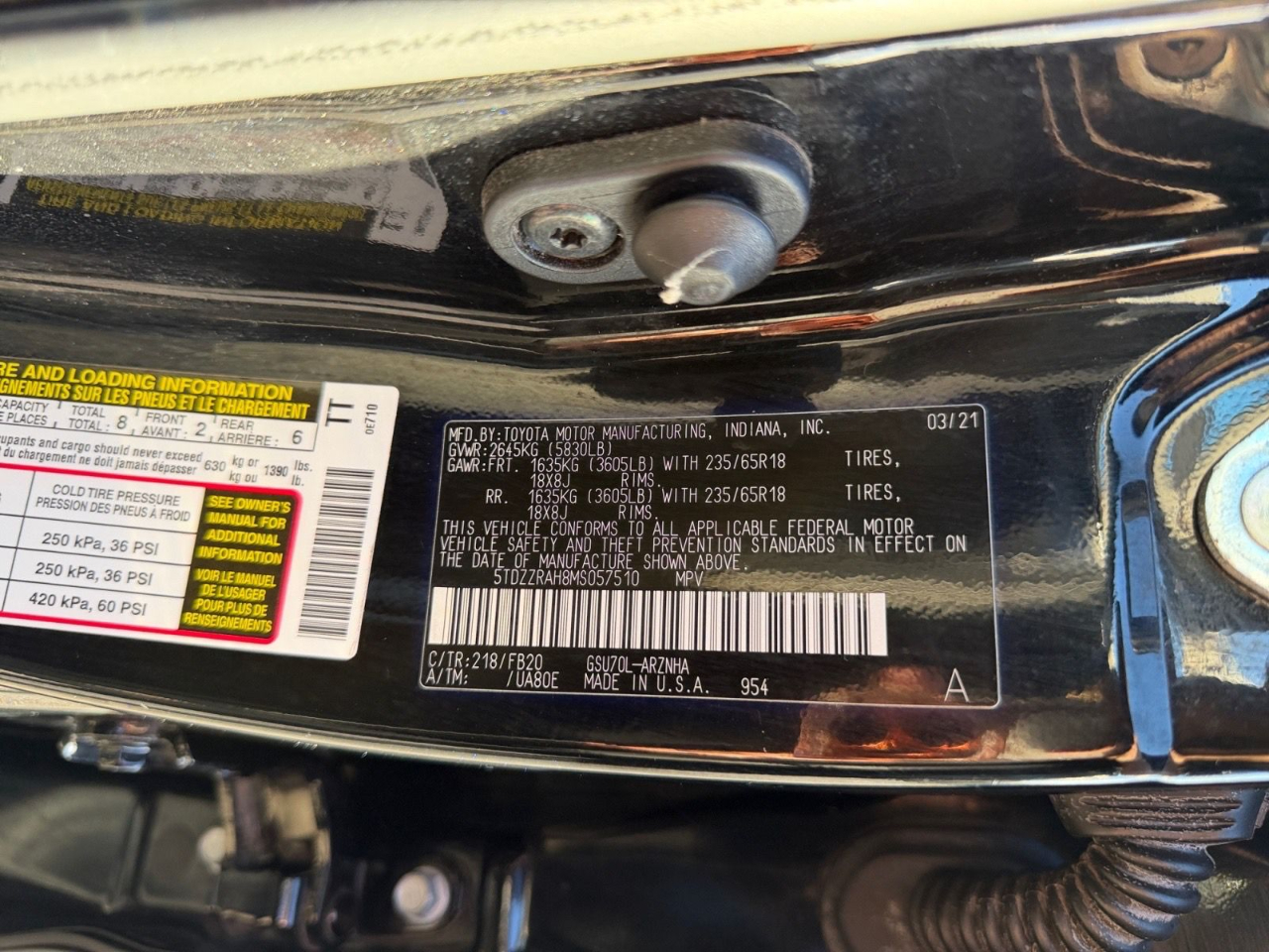 Toyota Highlander LE FWD V6 2021