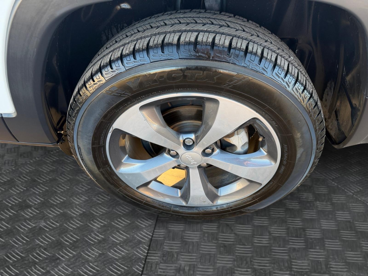 Jeep Cherokee Limited FWD 2019