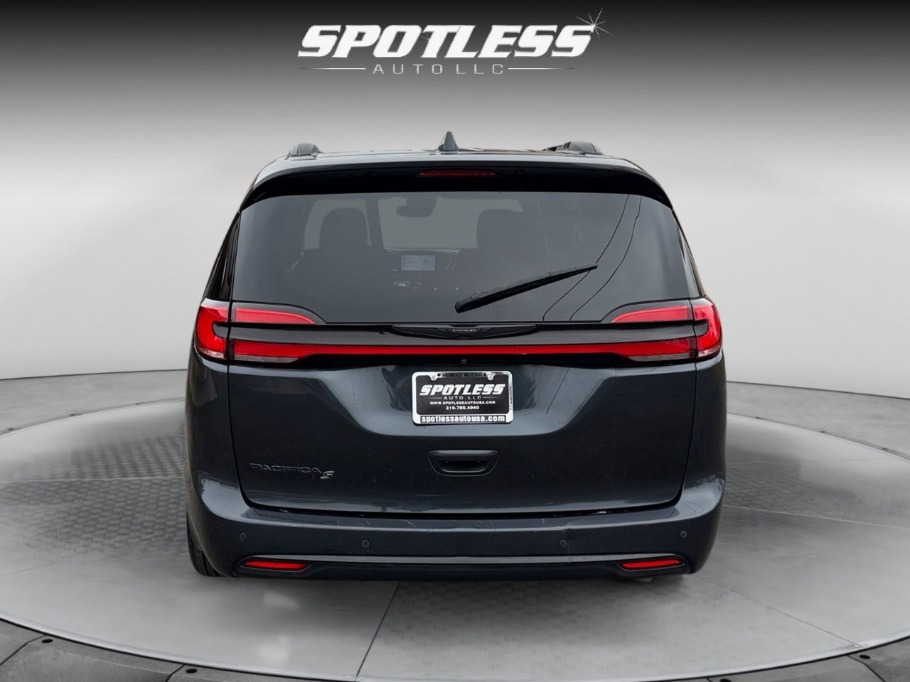 Chrysler Pacifica Touring Plus 2021
