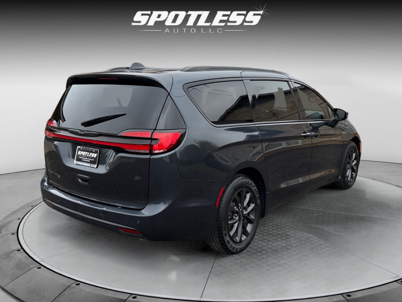 Chrysler Pacifica Touring Plus 2021