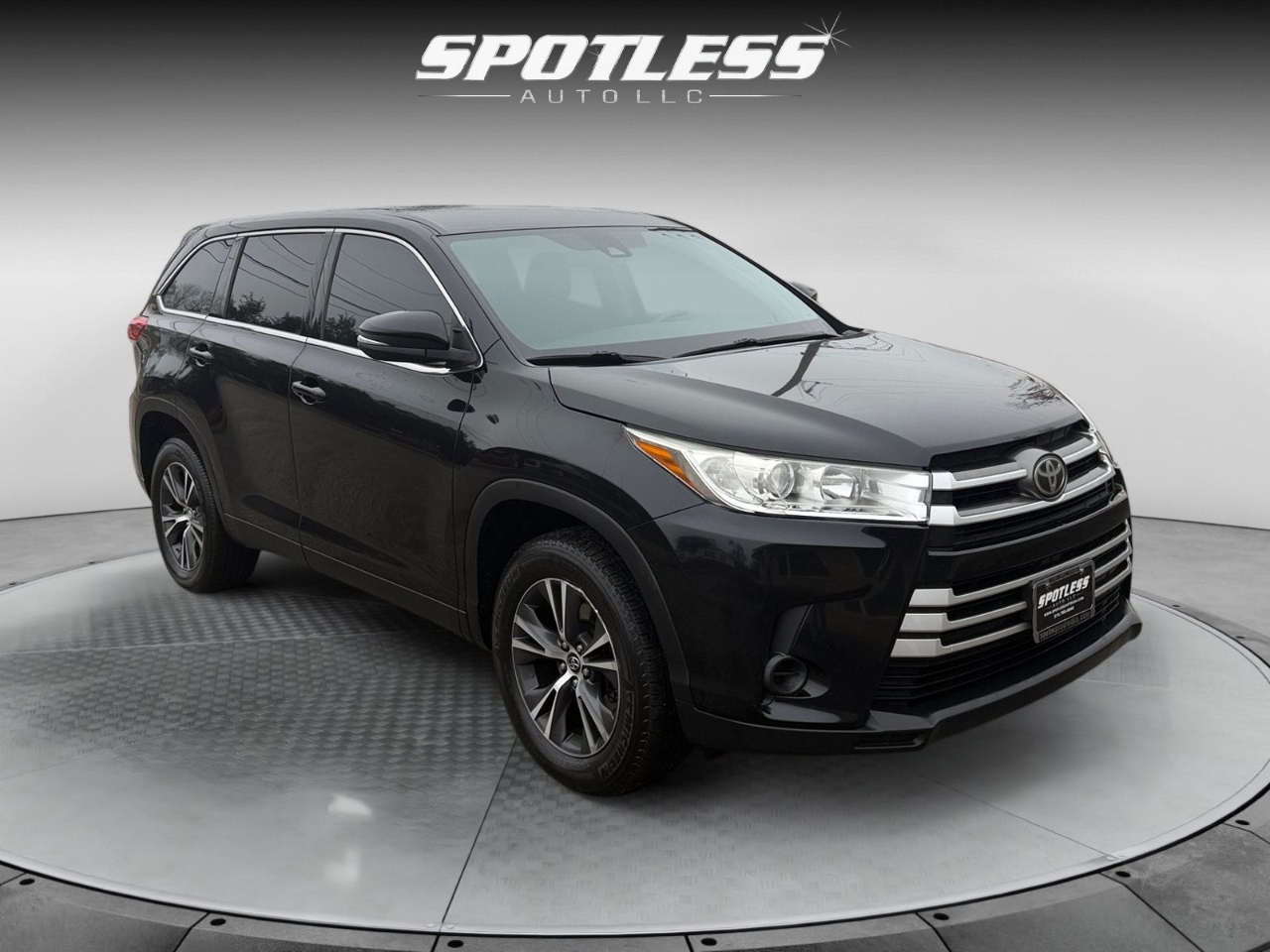 Toyota Highlander LE FWD I4 2019